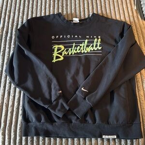 Men’s Nike Dri-Fit Crew Nexk Sweatshirt